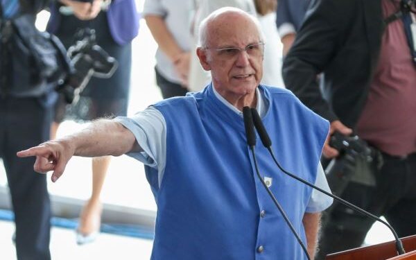 Vereadores não podem retirar assinaturas de CPI contra padre Júlio, diz Câmara de SP