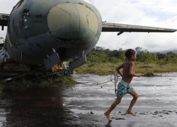 Forças Armadas levarão 15 mil cestas de alimentos aos Yanomami