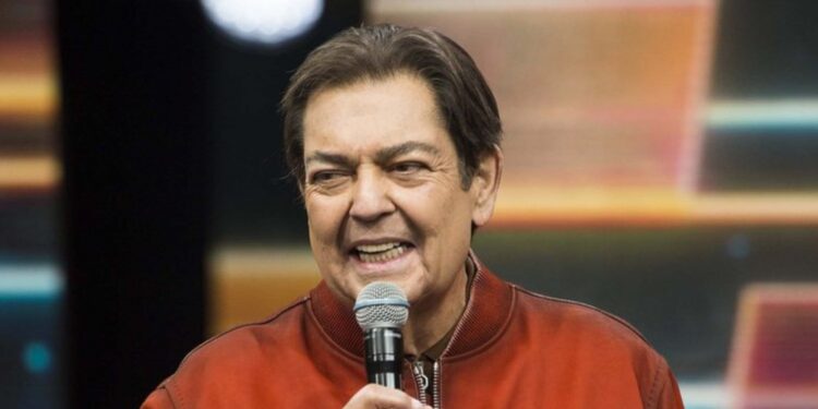 Faustão deixa UTI e fala pela primeira vez após transplante de rim
