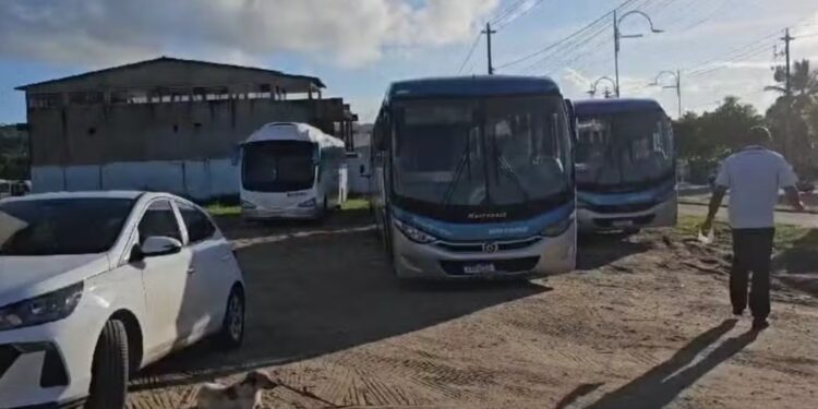 Rodoviários da Região Metropolitana de Salvador amanhecem em greve
