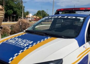 Mulher é morta com golpes de faca na cabeça e no pescoço