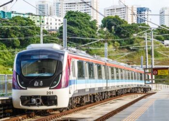Linha 1 do metrô apresenta falha técnica na manhã desta segunda-feira (10)