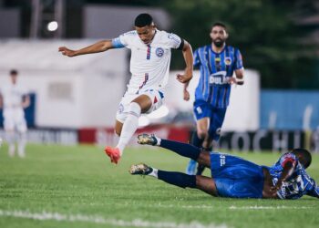Bahia cede empate ao Jacobina no último minuto de jogo e segue sem vencer no Baianão