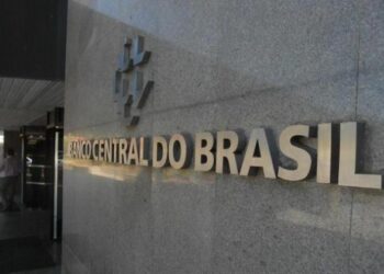 Taxa Selic sobe para 13,25% ao ano, decide Copom