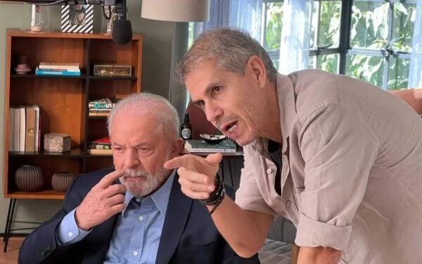 Lula e Sidônio têm encontro com marqueteiro do prefeito de Recife