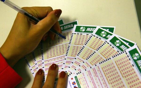 Mega-Sena acumula e prêmio do próximo sorteio é estimado em R$ 10 milhões