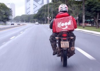 Justiça proíbe iFood de cobrar valor mínimo em pedidos por configurar ‘venda casada’