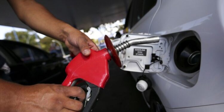 Valor do diesel aumenta frete rodoviário e deve impactar no preço dos alimentos