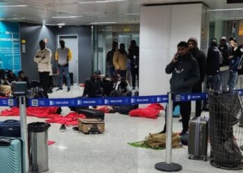 Latam entra na Justiça para suspender assistência a repatriados