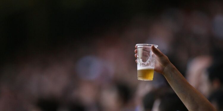 Embaixador saudita diz que Copa de 2034 não terá álcool: “Não queremos mudar nossa cultura”