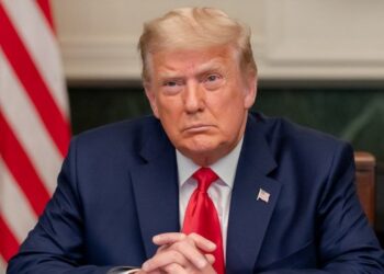 Trump ameaça tarifas de 100% para países do BRICS