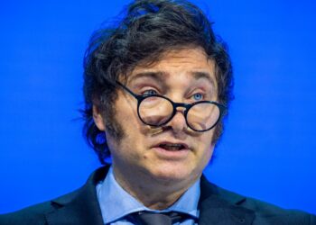 Governo da Argentina investiga lançamento de criptomoeda promovida por Milei