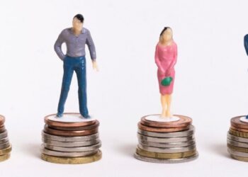 Mulheres recebem anualmente R$ 40 mil a menos que homens nos mesmos cargos de trabalho