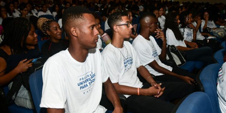 Universidade para Todos oferece mais de 20 mil vagas na Bahia