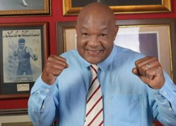 Lenda do boxe e ex-campeão peso-pesado, George Foreman morre aos 76 anos