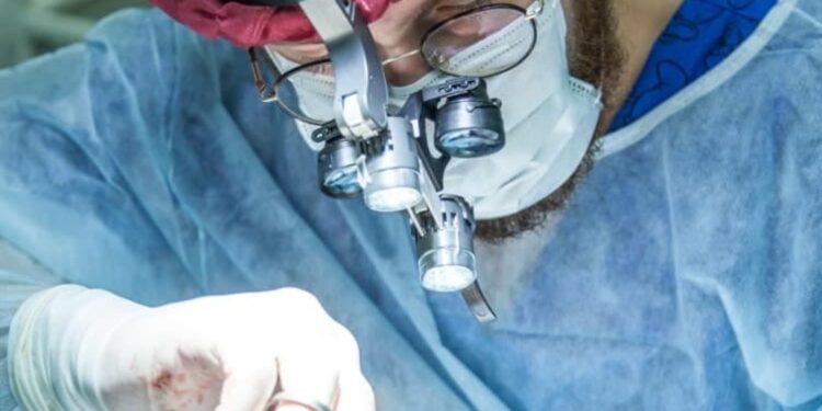 Cirurgias de vasectomia aumentam 40% no Brasil após mudança na lei, diz Ministério da Saúde