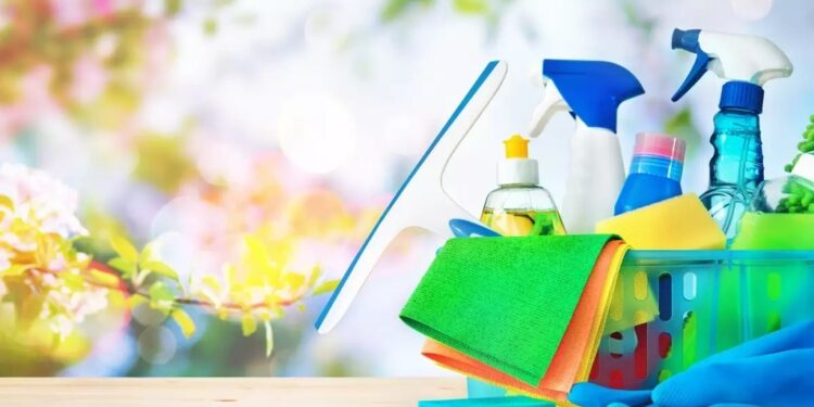 Homem morre após inalar substância ácida para limpeza de piso