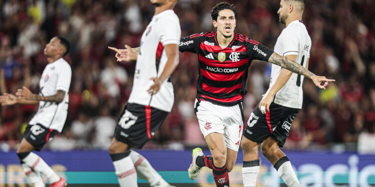 Humilhação histórica: Vitória leva 8 do Flamengo no Maracanã