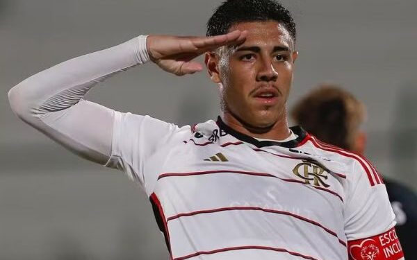 Flamengo recusa proposta do Bahia por zagueiro