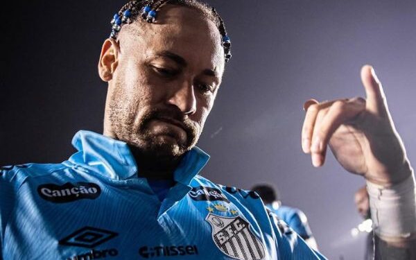 Neymar é suspenso e fica fora de jogo contra Bahia na Fonte Nova