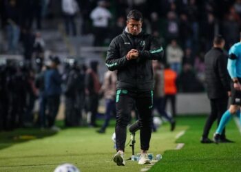 Antes de pegar o Vitória, Carpini estreia no Juventude batendo o Corinthians