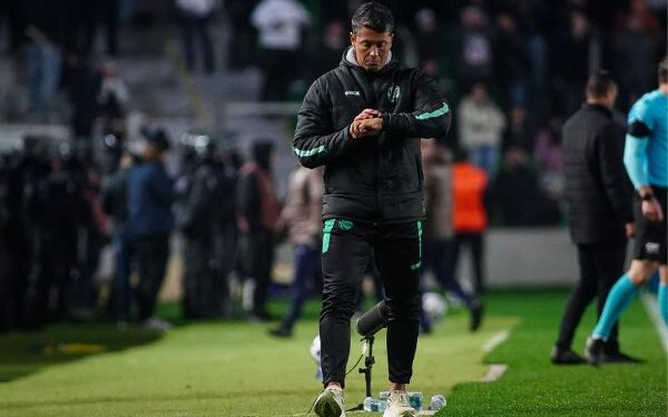 Antes de pegar o Vitória, Carpini estreia no Juventude batendo o Corinthians