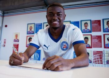 Bahia anuncia renovação de contrato com promessa da base