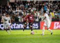 Em ‘jogo de seis pontos’, Vitória vence o Santos na Vila Belmiro