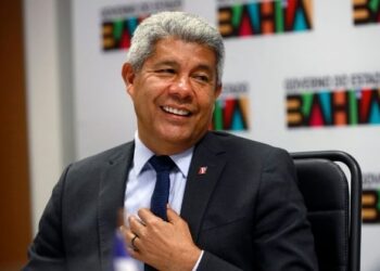Jerônimo diz que licitação de compra de novo ferry boat deve acontecer ‘em breve’