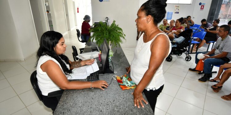 Alagoinhas descentraliza marcação de consultas e exames e garante mais comodidade aos usuários da rede de saúde