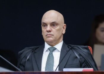 Moraes pede que Castro dê explicações detalhadas sobre operação no Rio