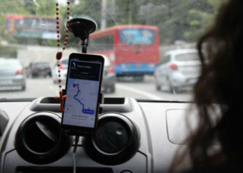 Uber lança opção para passageiras viajarem apenas com motoristas mulheres