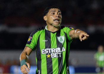 Ex-Bahia, Jacaré é dispensado por clube da Série B e fica livre no mercado