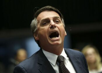 Bolsonaro estaria ‘desesperado’ e ‘injustiçado’ com eminência de ser preso