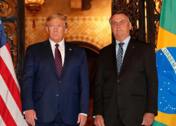 Donald Trump lamenta prisão de Bolsonaro: ‘É uma pena’