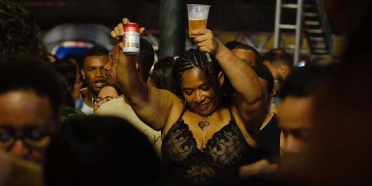 Bahia Beer: segunda noite de festival traz samba, pagode e muita animação