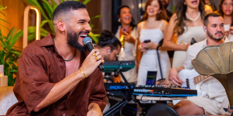 Brenno Casagrande grava audiovisual intimista “Na Sala do Casa”