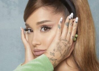 Ariana Grande quase é atropelada em evento de divulgação de ‘Wicked’