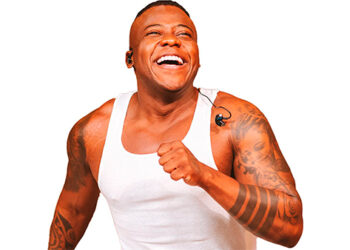 Escandurras comanda o Reduto na Caminhada do Samba