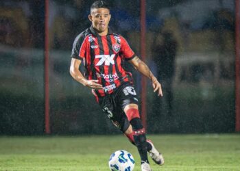 Vitória oficializa compra de atacante: ‘Dono da chapada mais gostosa do Brasil’