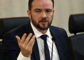 Governo propõe subsídio de R$ 1,20 ao diesel após impasse do ICMS