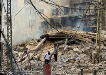 Guerra deixa salas de aula com crianças feridas ou mortas diariamente