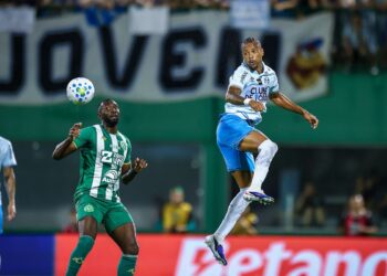 Brasileiro: Chapecoense e Grêmio ficam no empate de 1 a 1