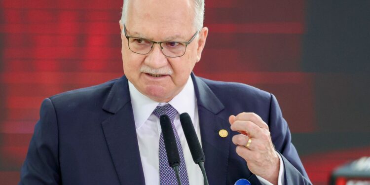 Encerramento de inquérito das fake news está em pauta, diz Fachin