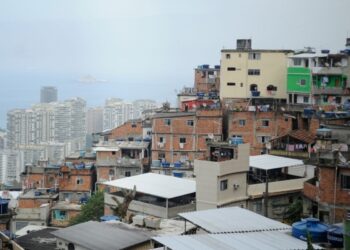 Petróleo pressiona e “inflação do aluguel” da FGV fecha março em 0,52%