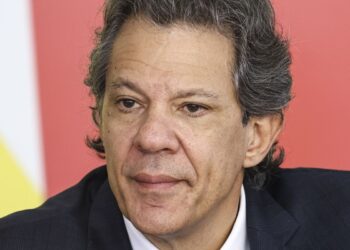 Haddad fará proposta aos estados para conter preços dos combustíveis
