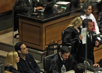 Advogados deverão pagar custos do adiamento da sessão sobre caso Henry