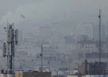 Aeronave dos EUA é abatida sobre Irã e piloto está desaparecido