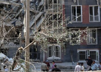 Irã desafia ultimato de Trump: Ormuz jamais retomará status anterior