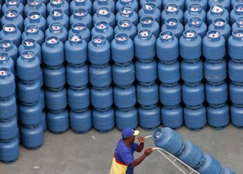 Governo libera R$ 330 milhões para segurar preço do gás de cozinha